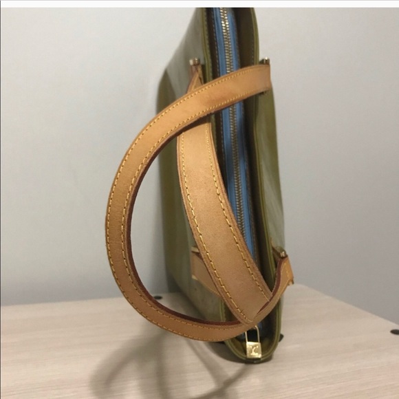 SEND me an offer
LV Vernis tote🌹Made in France - Picture 2 of 10